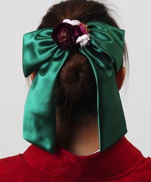 髪飾り | 緑のサテンリボン