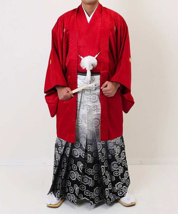 男性用 羽織袴レンタル | 赤の菱紋羽織に白黒ぼかし袴