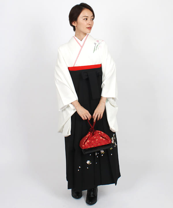卒業式袴レンタル | 純白に水芭蕉 桜模様の黒袴