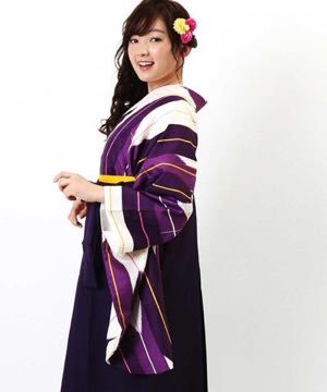 卒業式袴 | オフホワイトと紫の矢絣 紫無地袴