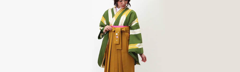 おすすめ卒業式袴レンタル_ウグイス色の矢絣(細) 山吹刺繍袴
