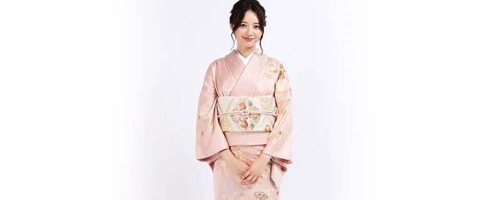 【風椿】淡いピンク 優しい暈し染に光沢のある唐花の織りが美しい 名古屋帯