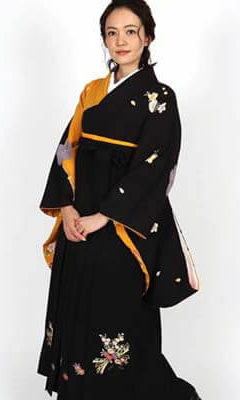 おすすめ卒業式袴レンタル | 黒×黄に桜 花と熨斗の黒袴