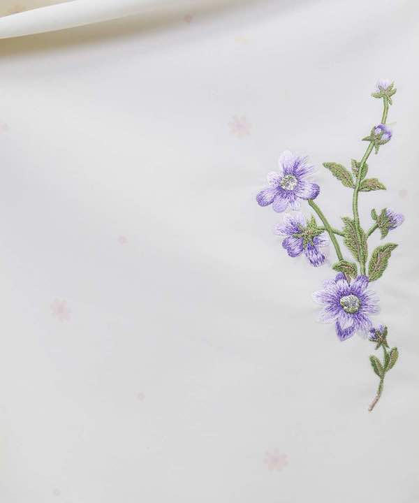 訪問着レンタル | オフホワイト地に小花、桔梗の刺繍
