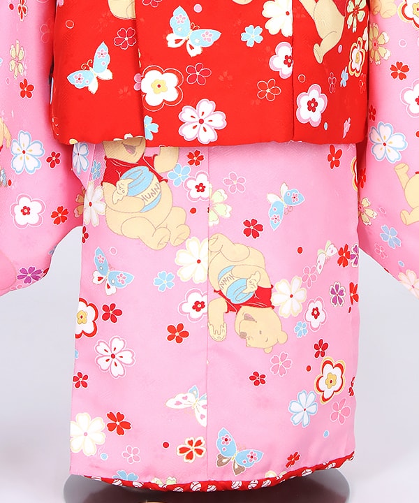 七五三(三歳)レンタル | 【ディズニー】ピンク地に小花とくまのプーさん 蝶と小花の赤被布