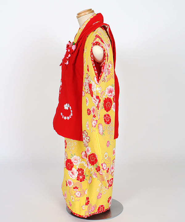七五三(三歳)レンタル |  黄色地に桜模様 赤被布に花刺繍