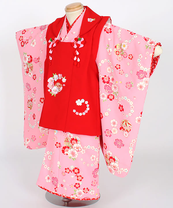 七五三(三歳)レンタル |  ピンク地に花文 赤被布に花刺繍