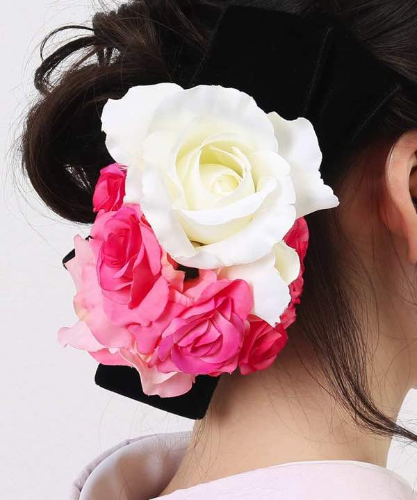 髪飾りレンタル | 白とピンクの薔薇にリボン