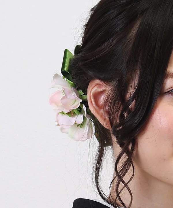 髪飾りレンタル | 白い花と緑のリボン