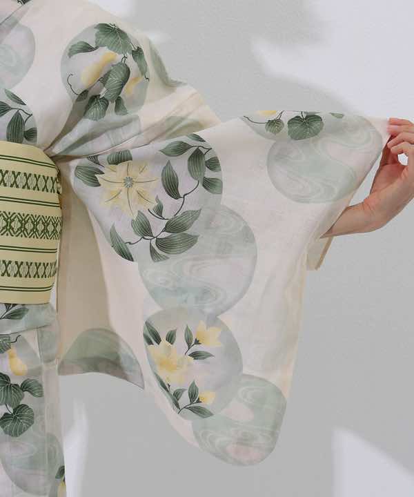 浴衣レンタル | 【夢工房】白地に薄緑色の水玉文様とクリーム色の花文様