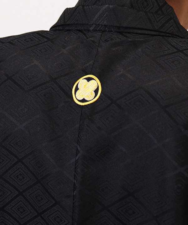 男性用 羽織袴レンタル | 黒の菱紋羽織に縞袴