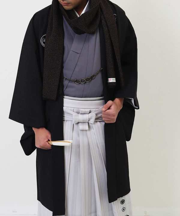 男性用 羽織袴レンタル | 黒の麻の葉羽織にライトグレーの袴