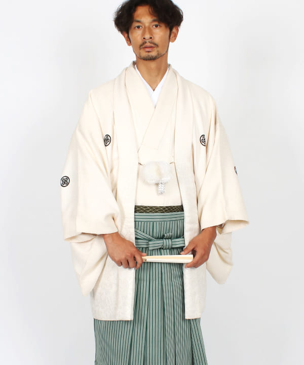 男性用 羽織袴レンタル | 白の唐草羽織と緑仙台平袴 | hataori(ハタオリ)