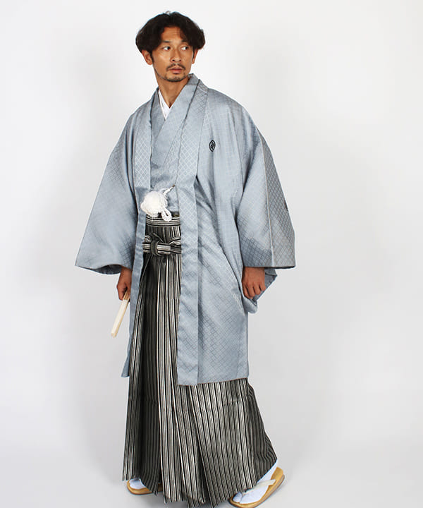 男性用 羽織袴レンタル | グレーの菱紋羽織と黒銀仙台平袴 | hataori 