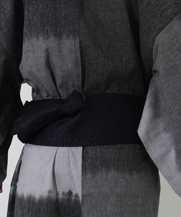 浴衣レンタル | 黒とグレーの三色のタイル模様