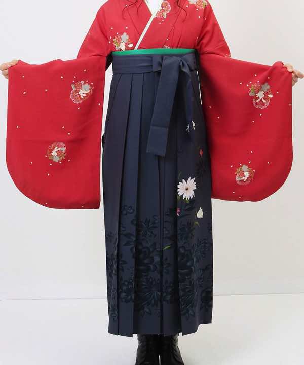 卒業式袴レンタル | 舞い散る小桜 × グレイッシュネイビー