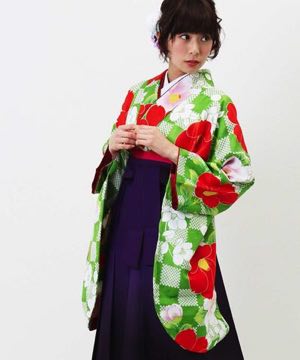 卒業式袴 | グリーンの市松に椿 紫袴
