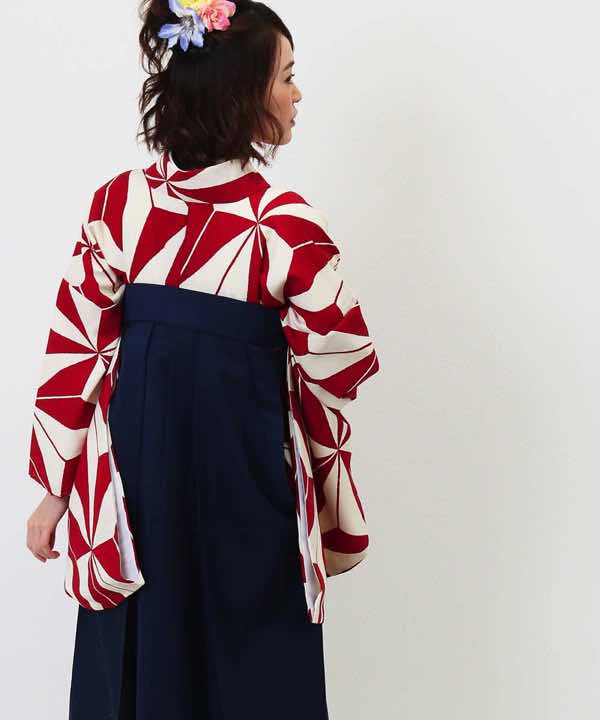卒業式袴レンタル | 紅白の麻の葉 紺刺繍袴