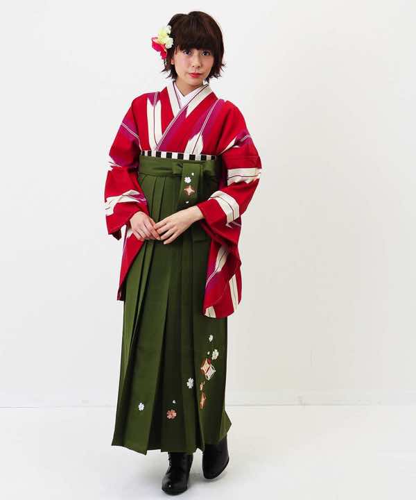 卒業式袴レンタル | 赤の矢絣(細) 鶯色の刺繍袴