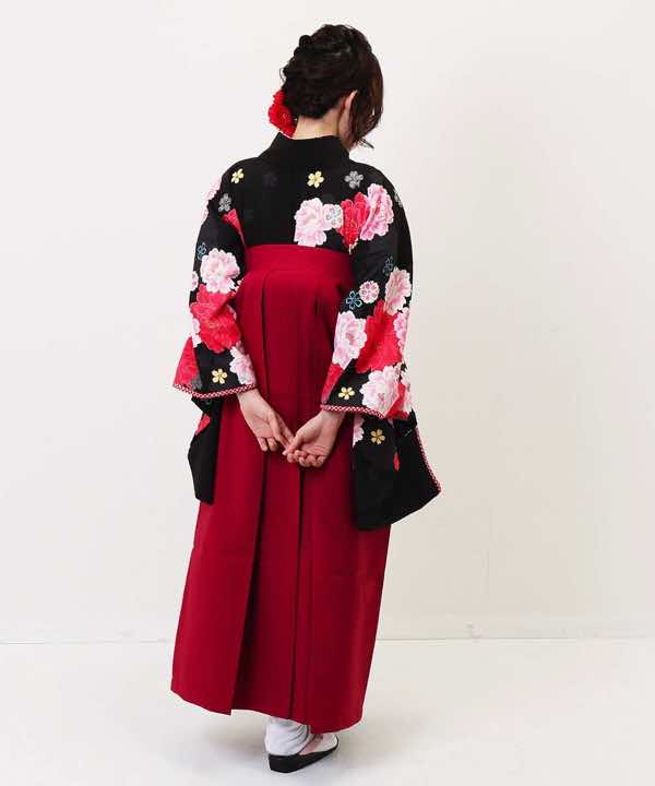 卒業式袴レンタル | 黒地に赤とピンクの牡丹 臙脂袴
