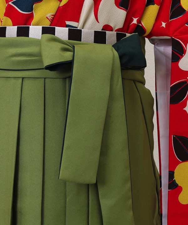 卒業式袴レンタル | 赤にモダン椿 黄緑暈し袴