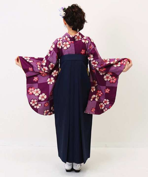 卒業式袴レンタル | 赤紫の市松鹿の子に散り桜 紺刺繍袴
