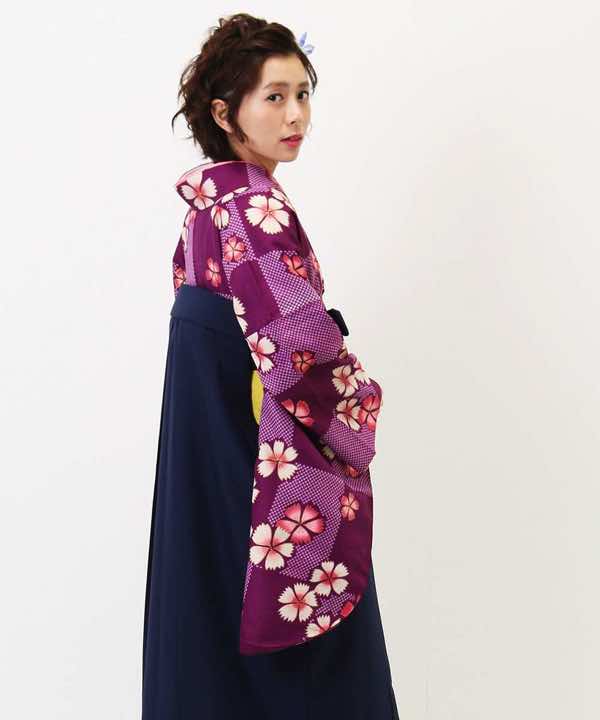 卒業式袴レンタル | 赤紫の市松鹿の子に散り桜 紺刺繍袴