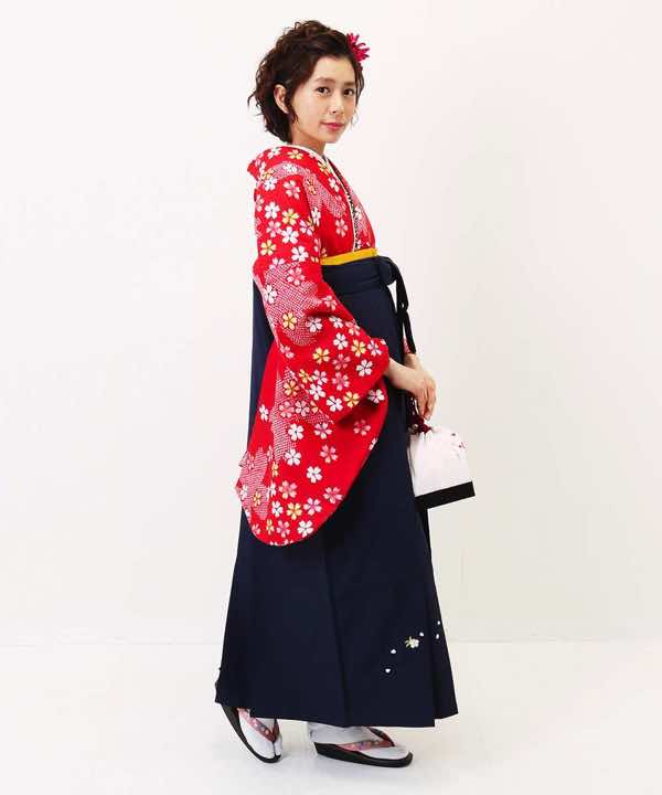 卒業式袴レンタル | 赤鹿の子に散り桜 紺色刺繍袴