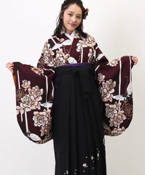 卒業式袴 | 茶色地にレトロ牡丹 黒桜刺繍袴