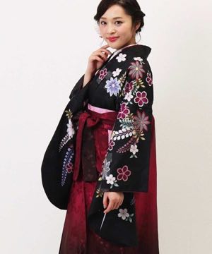 卒業式袴 | 黒に藤と桜の花 桜箔袴