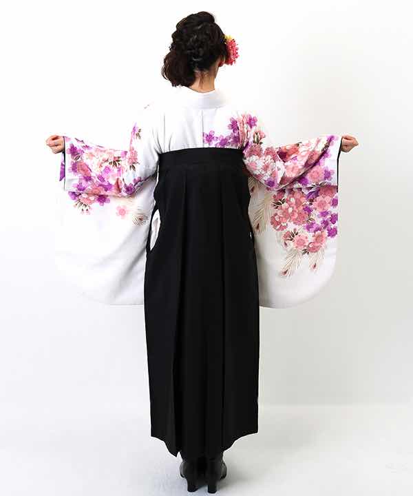卒業式袴レンタル | 白地に桜の花と羽 刺繍入り黒袴