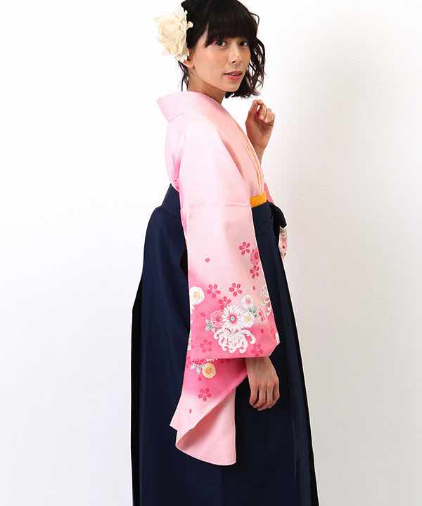 卒業式袴レンタル | ピンク地に桜と菊と濃暈し  刺繍入り紺袴