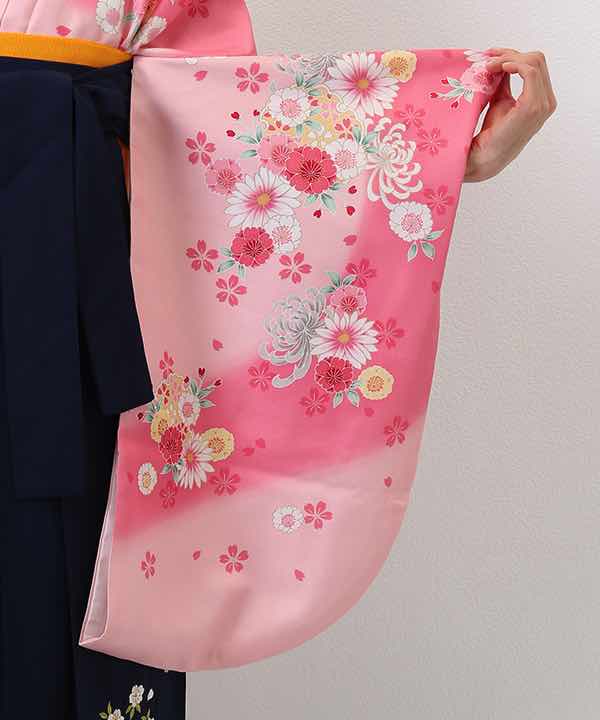 卒業式袴レンタル | ピンク地に桜と菊と濃暈し  刺繍入り紺袴