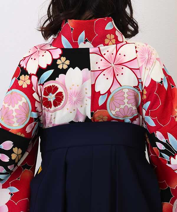 卒業式袴レンタル | 黒地に満開の桜 刺繍入り紺袴