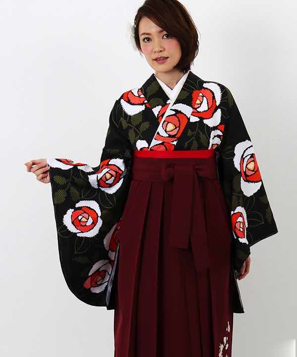 卒業式袴レンタル | 黒地に薔薇 絞り調 刺繍入り臙脂袴