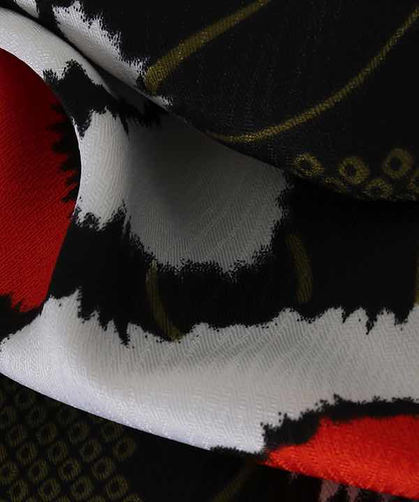 卒業式袴レンタル | 黒地に薔薇 絞り調 刺繍入り臙脂袴
