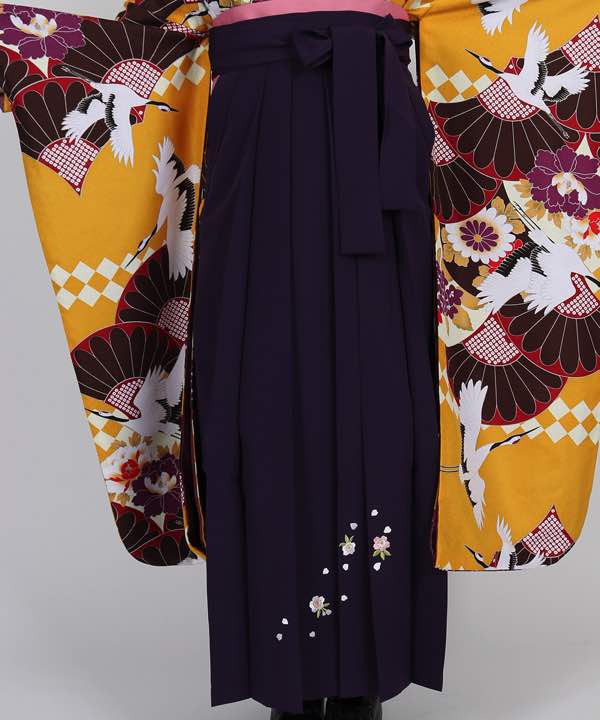 卒業式袴レンタル | 黄色地に菊と鶴 刺繍入り紫袴