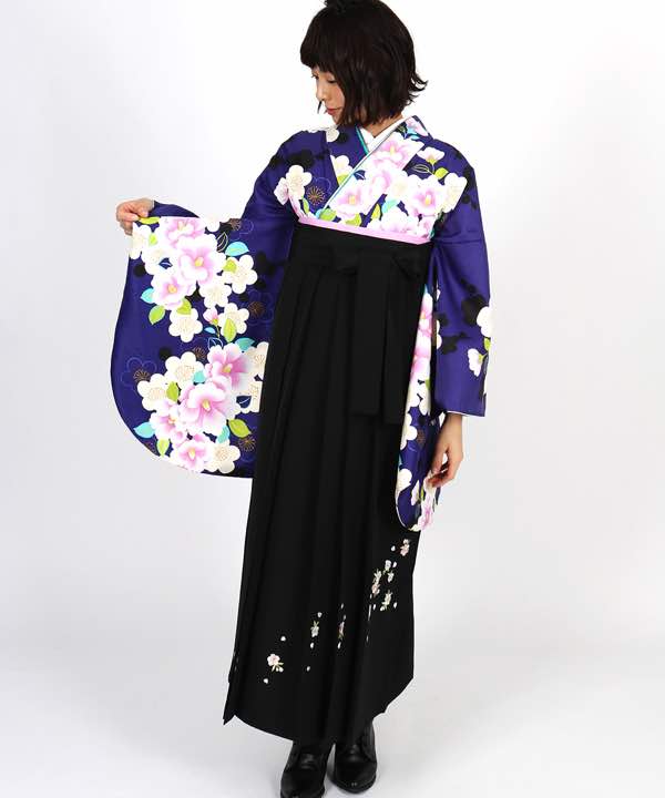 卒業式袴レンタル | 青地に椿と梅 刺繍入り黒袴