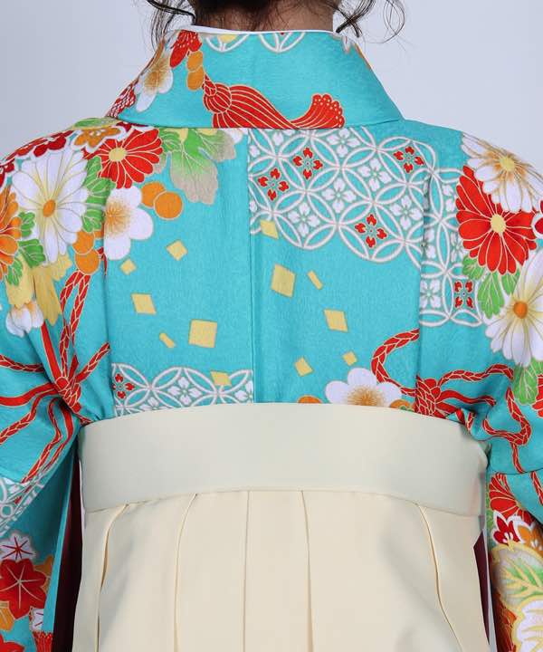 卒業式袴レンタル | 水色地に水引と花々に七宝文 刺繍入りクリーム袴