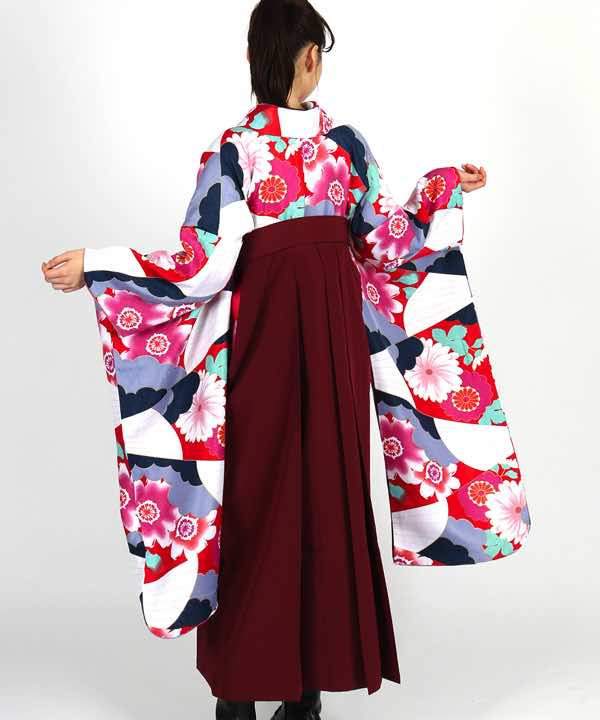 卒業式袴レンタル | 赤地に段替り花模様 花刺繍の臙脂袴