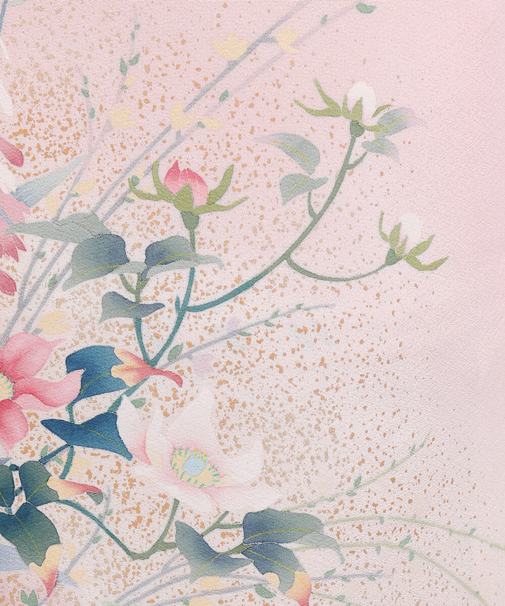 訪問着レンタル | 正絹 薄ピンク地にクリーム暈しと咲き誇る花々