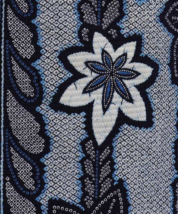 浴衣レンタル | 濃紺地に絞りの藤と楓の縦模様 オリエンタルな煉瓦色の帯
