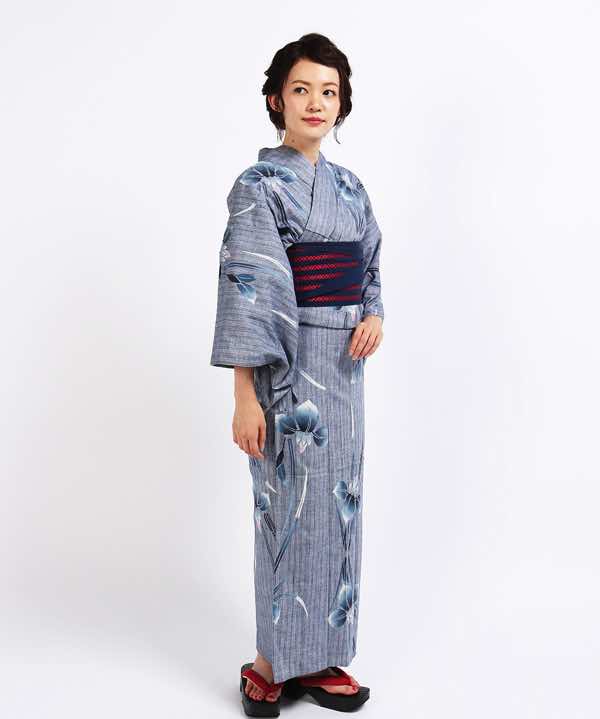 浴衣レンタル | 白糸を紺糸でうすいブルーグレーに織り出した生地に菖蒲模様
