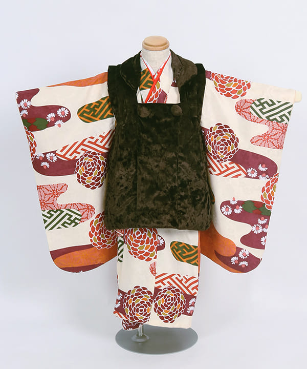 七五三(三歳女の子)レンタル | 古典柄の鞠 茶色のベルベットの被布