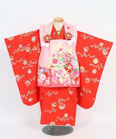 七五三(三歳女の子)レンタル | 赤地に小さな鞠と藤 ピンク地に桜と椿の被布