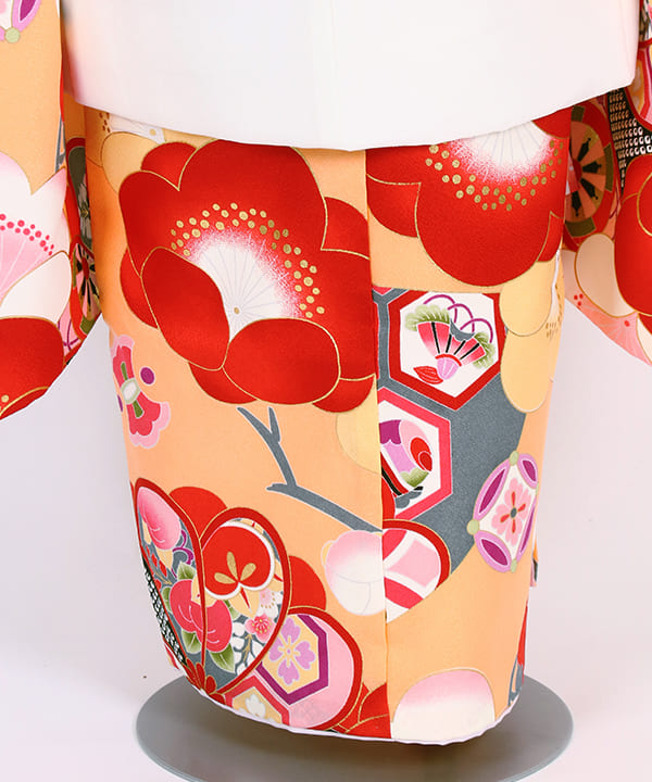 七五三(三歳女の子)レンタル | クリーム地に大きな椿と花風車