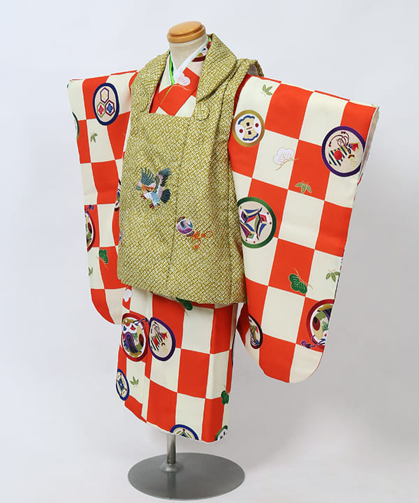 七五三(三歳男の子)レンタル | クリームと赤のチェック 金色絞り柄の被布