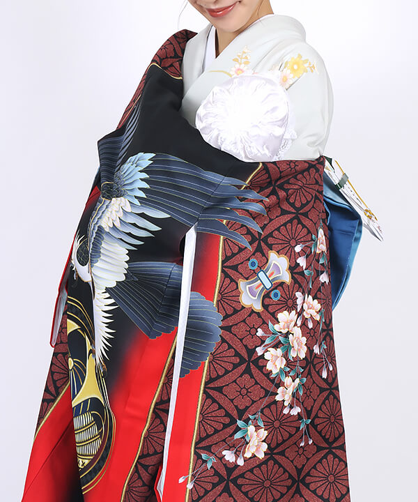 産着(お宮参り)|臙脂色 菱菊紋に鷹と兜