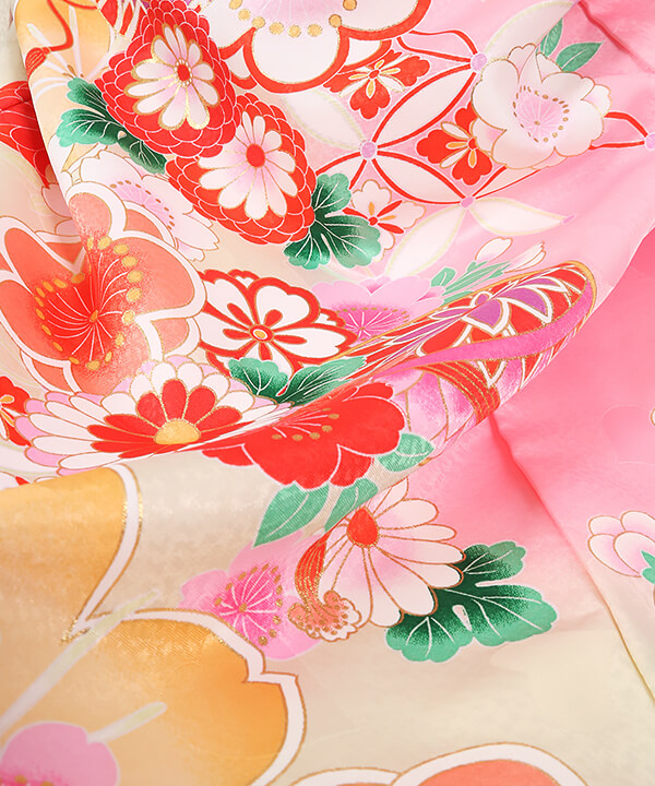 産着(お宮参り)|ピンク地 季節の花々と鞠