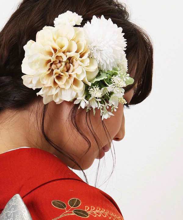 髪飾りレンタル | クリームダリアと可憐花